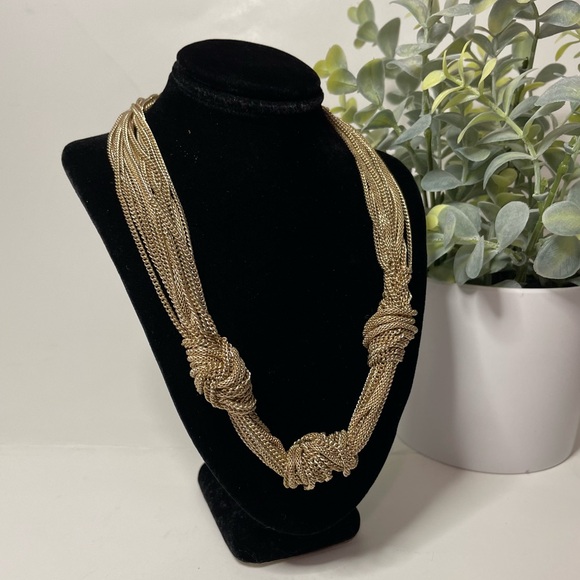 WOMEN'S GOLD KNOT NECKLACE with lobster clasp 18' - Picture 13 of 16